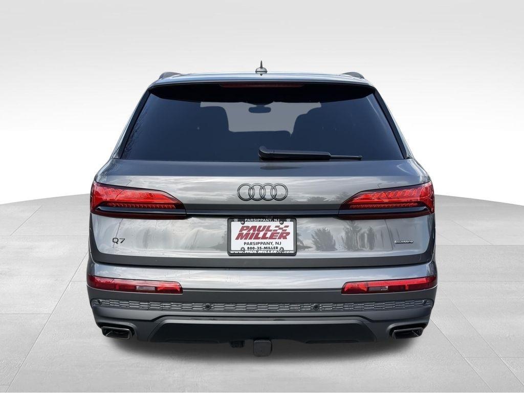 new 2026 Audi Q7 car, priced at $73,290