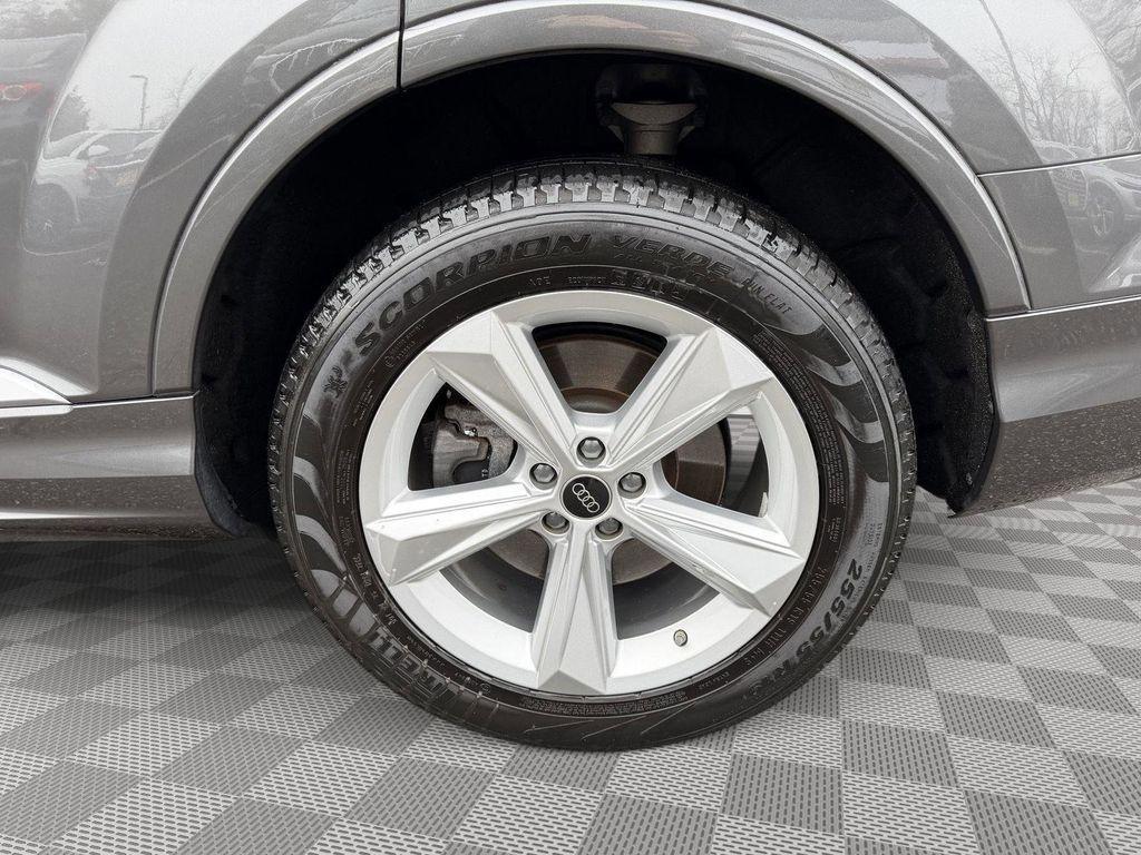 used 2023 Audi Q7 car, priced at $39,250