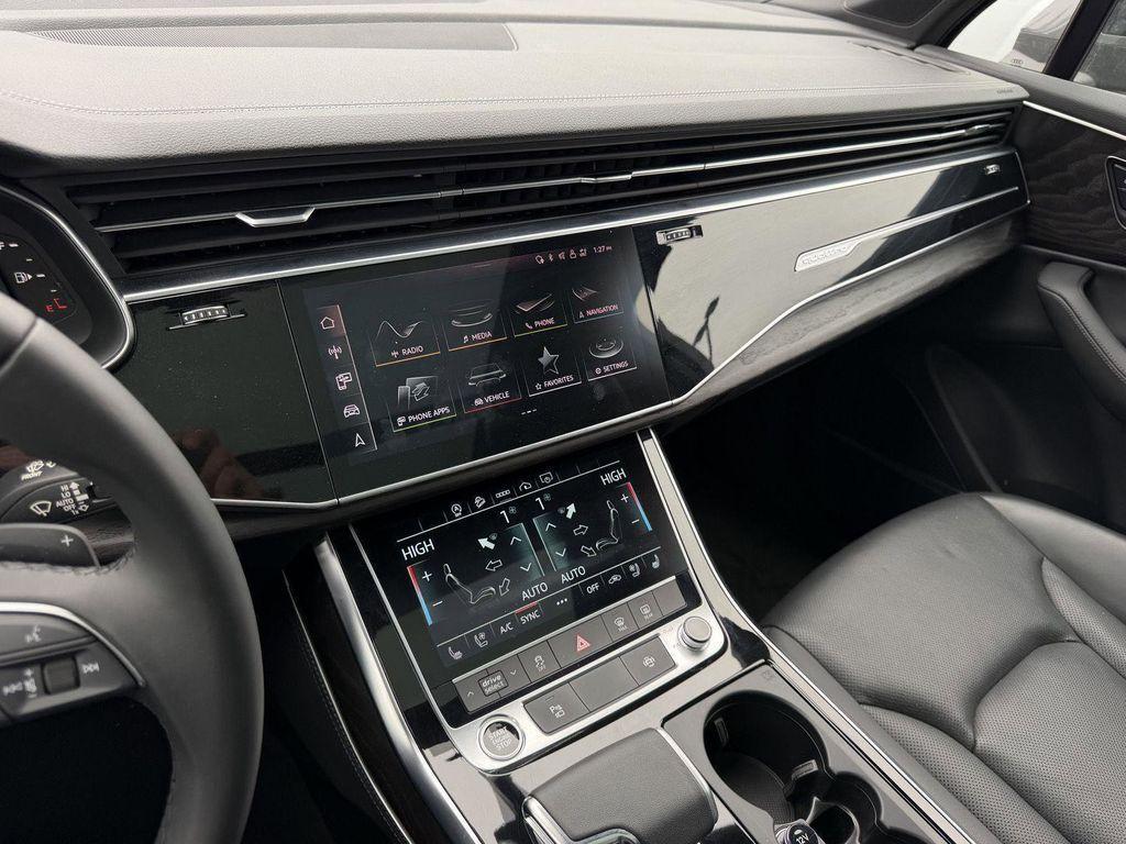 used 2023 Audi Q7 car, priced at $39,250