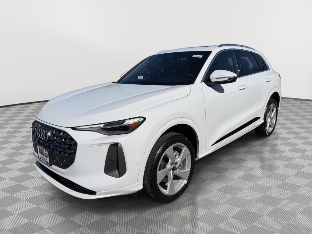 new 2025 Audi Q5 car, priced at $50,982
