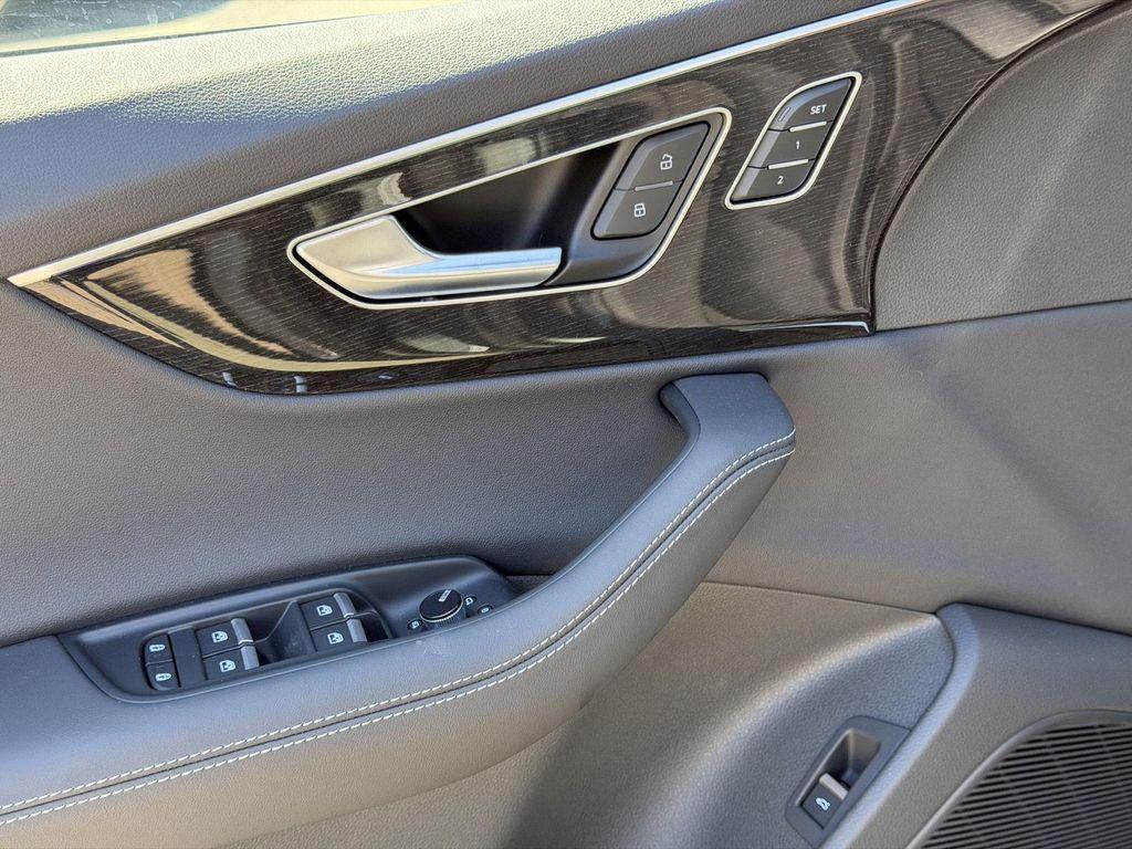 new 2026 Audi Q7 car, priced at $73,445