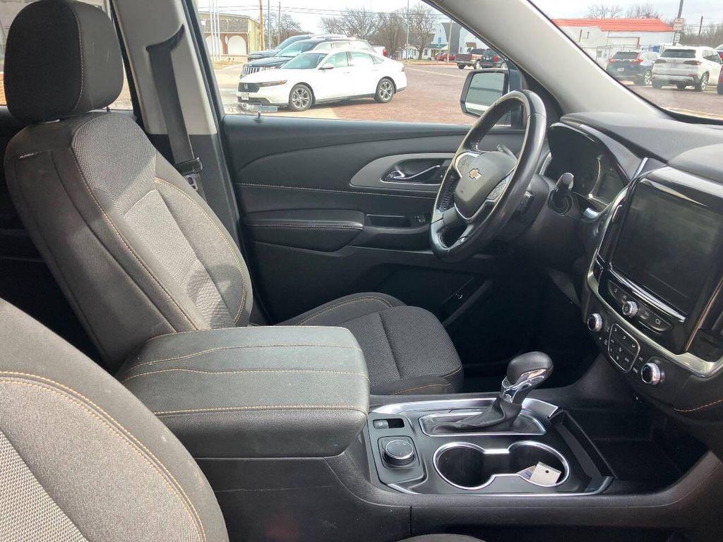 used 2021 Chevrolet Traverse car, priced at $17,995