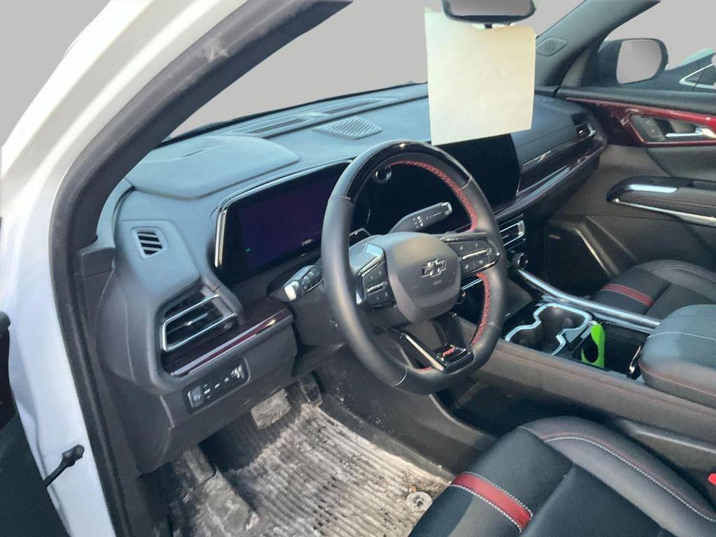 used 2024 Chevrolet Traverse car