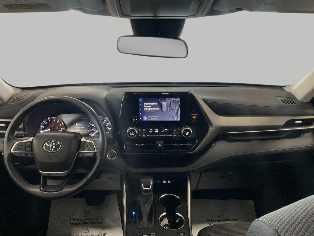 used 2024 Toyota Highlander car, priced at $45,468