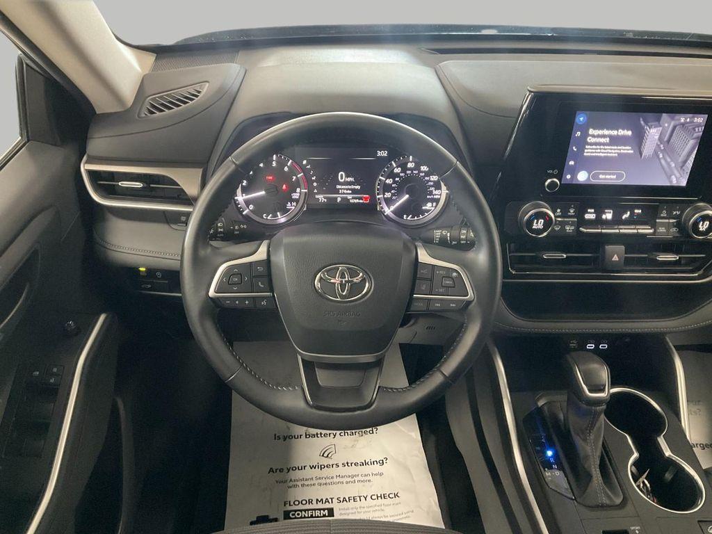 used 2024 Toyota Highlander car, priced at $45,468