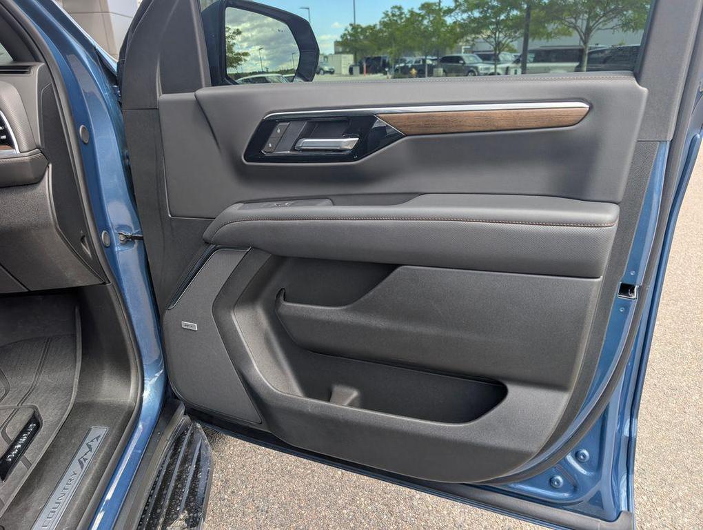 used 2026 Chevrolet Suburban car, priced at $84,878