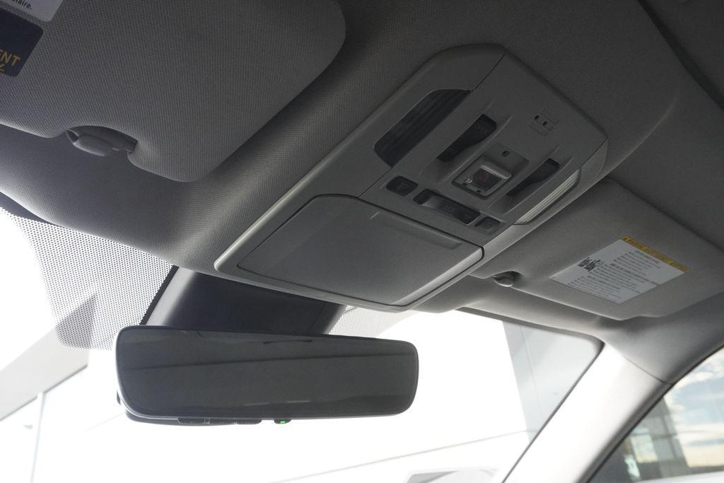 used 2022 Toyota Highlander car, priced at $33,175