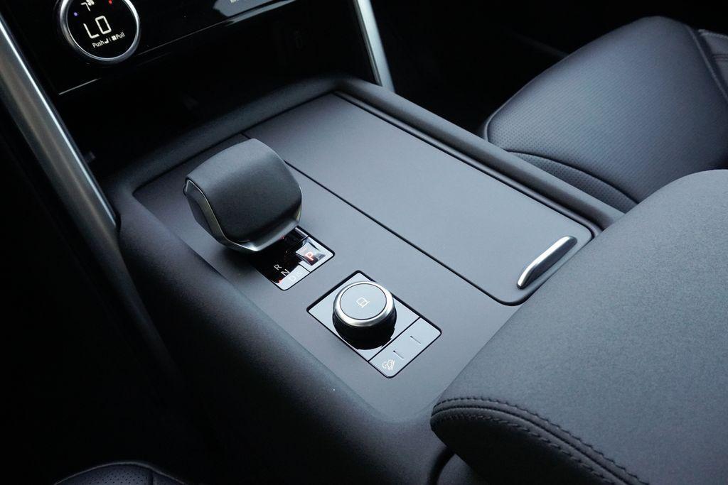 new 2026 Land Rover Discovery car, priced at $67,931