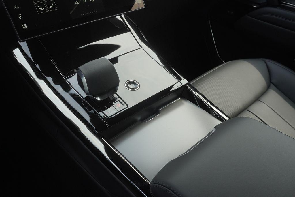 new 2025 Land Rover Range Rover Sport car, priced at $95,150