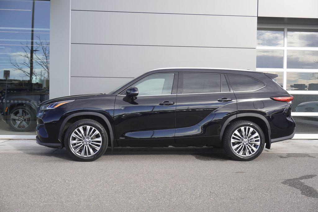 used 2022 Toyota Highlander Hybrid car, priced at $42,183