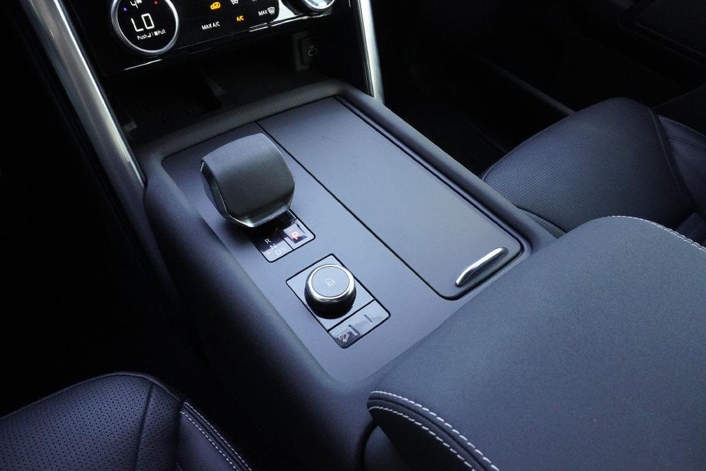 used 2021 Land Rover Discovery car, priced at $31,583