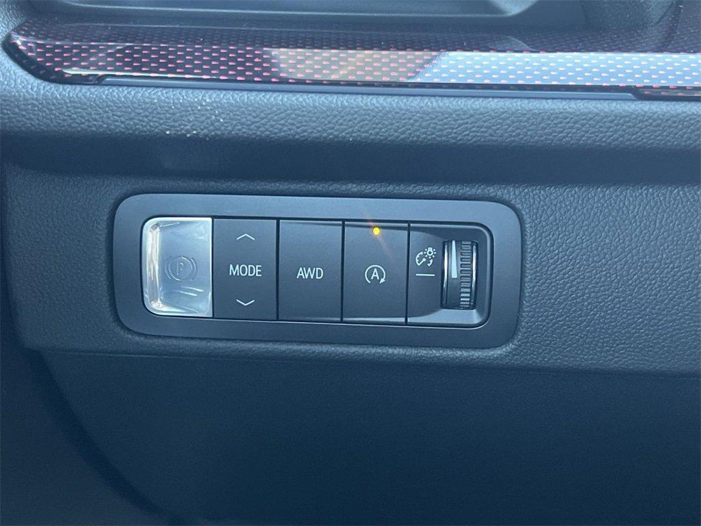 new 2026 Chevrolet Traverse car, priced at $58,720