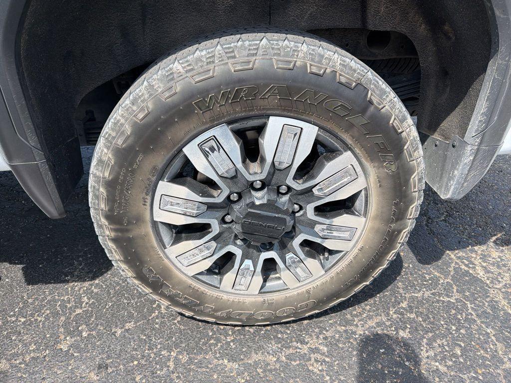 used 2025 GMC Sierra 2500 car, priced at $72,239