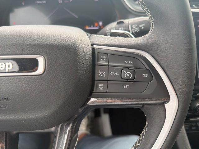 used 2023 Jeep Grand Cherokee car, priced at $28,789