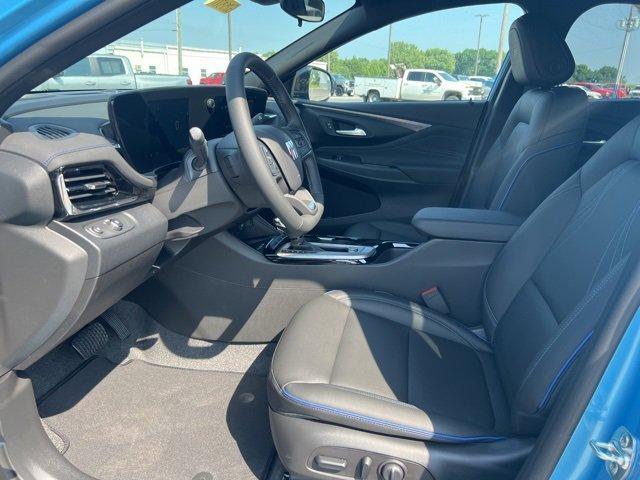 new 2025 Buick Envista car, priced at $28,809