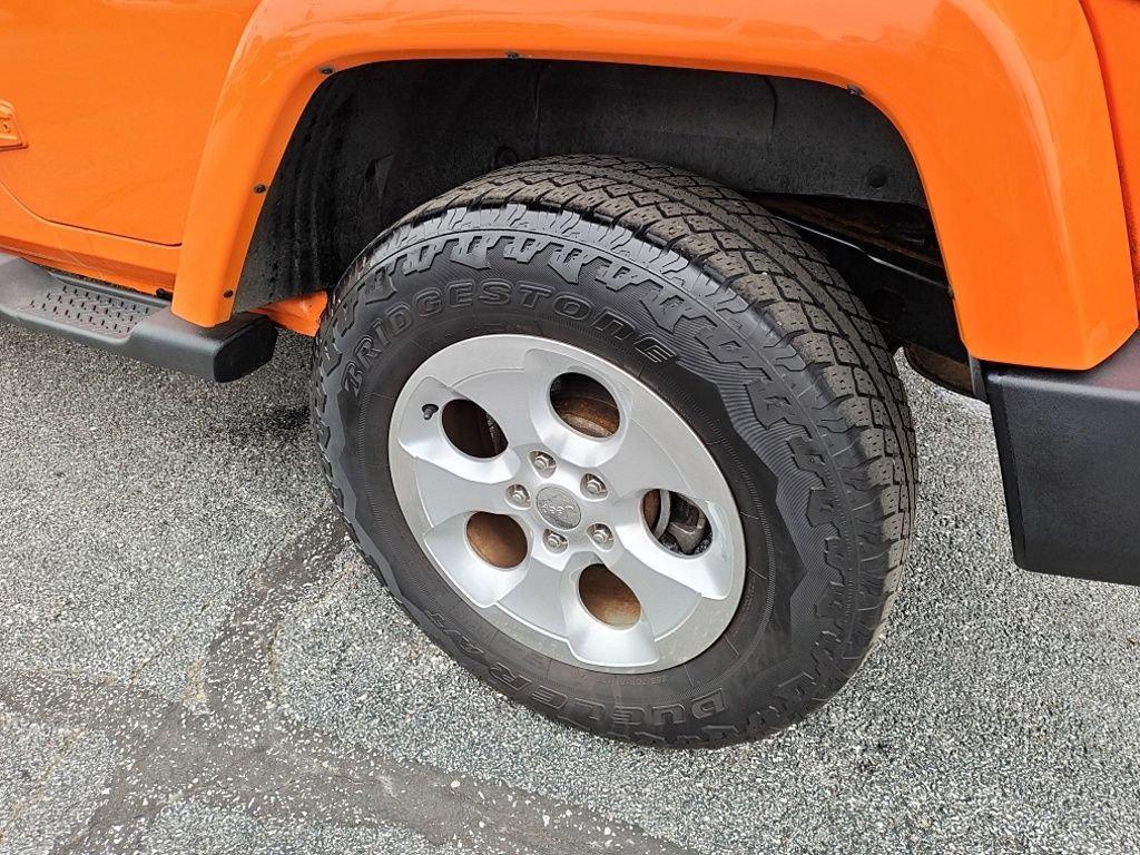 used 2013 Jeep Wrangler Unlimited car, priced at $17,110