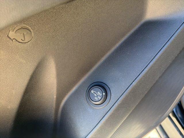 used 2023 Chevrolet Equinox car, priced at $21,477