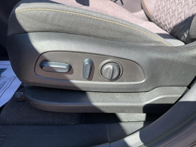 used 2023 Chevrolet Equinox car, priced at $21,477