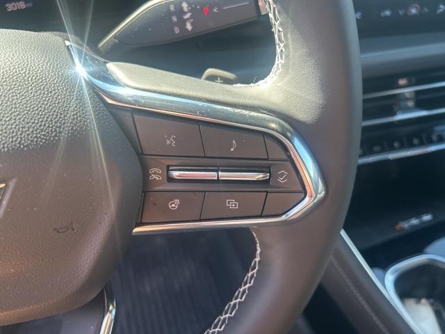 used 2025 Chevrolet Traverse car, priced at $37,995