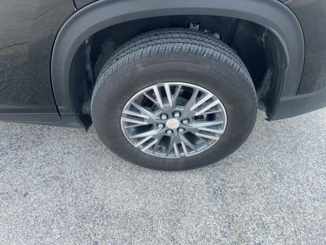 used 2025 Chevrolet Traverse car, priced at $34,566