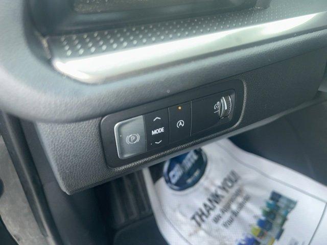 used 2025 Chevrolet Traverse car, priced at $34,566