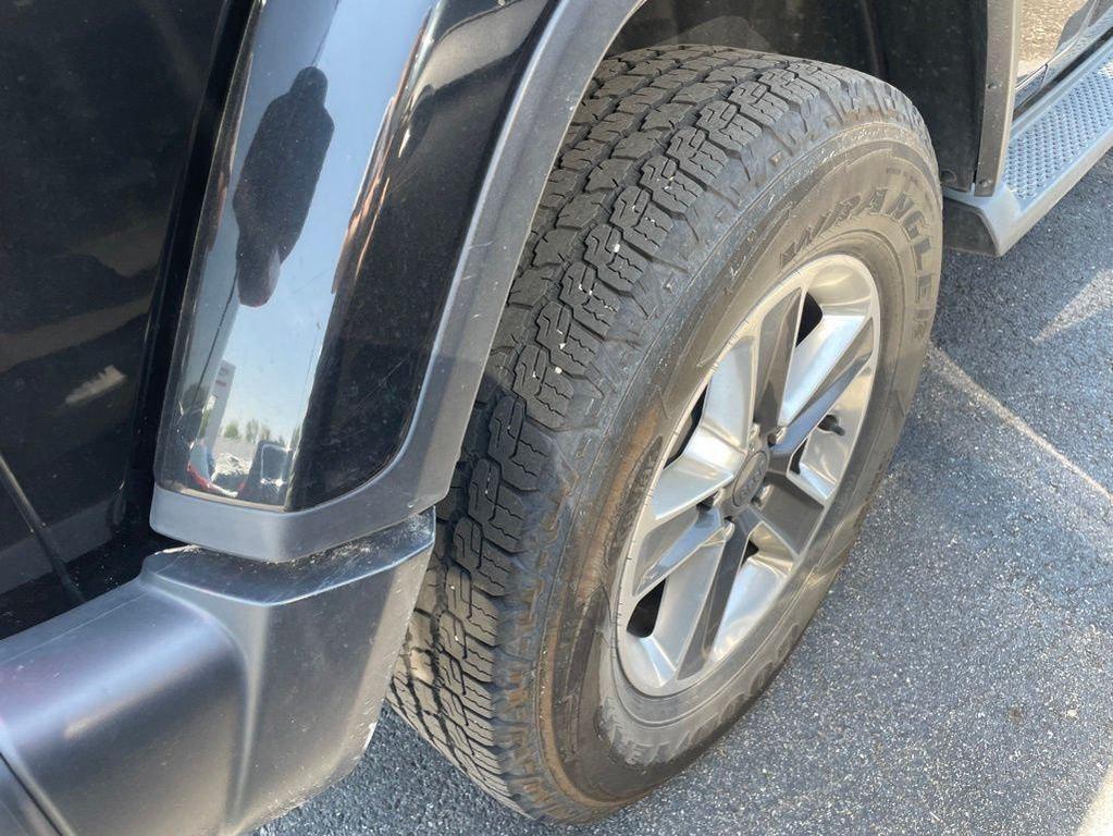 used 2019 Jeep Wrangler Unlimited car, priced at $26,118