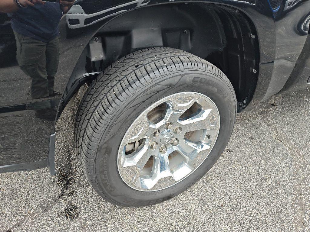 used 2022 Ram 1500 car, priced at $38,014