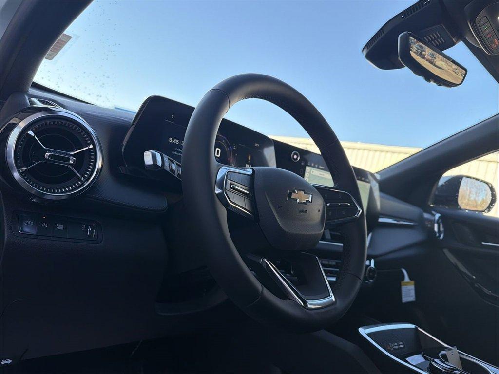 new 2026 Chevrolet Equinox car, priced at $33,040