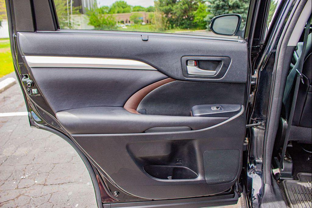 used 2015 Toyota Highlander car, priced at $18,999