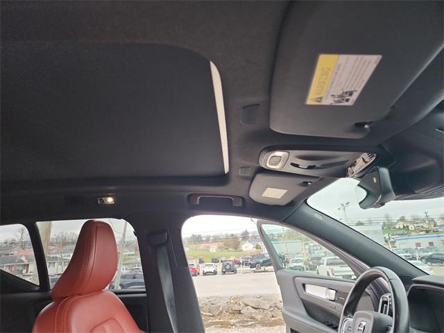 used 2019 Volvo XC40 car, priced at $16,275