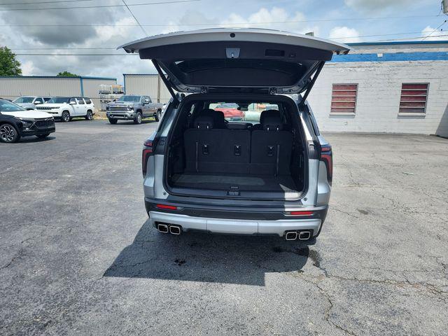 used 2024 Chevrolet Traverse car, priced at $39,431
