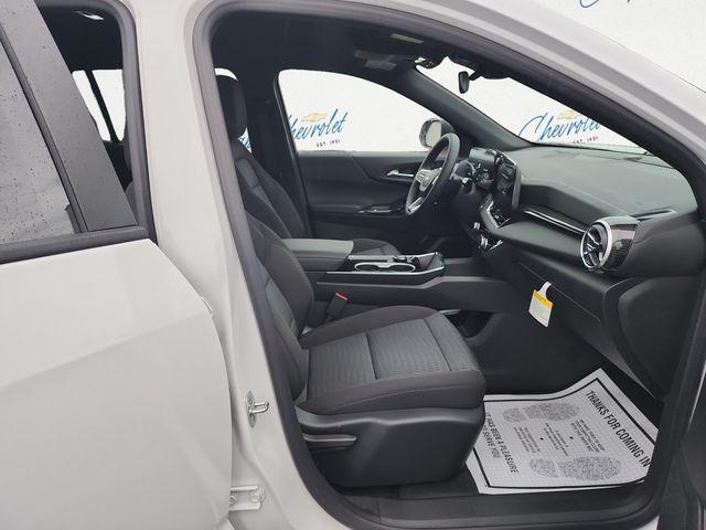 new 2026 Chevrolet Equinox car, priced at $28,244