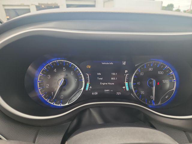 used 2025 Chrysler Pacifica car, priced at $30,594