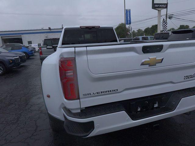 new 2026 Chevrolet Silverado 3500 car, priced at $94,208