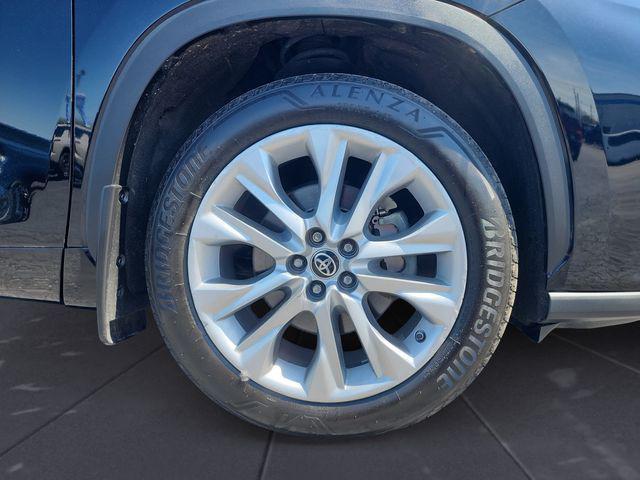 used 2021 Toyota Highlander car, priced at $33,994