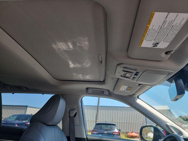 used 2021 Toyota Highlander car, priced at $33,994