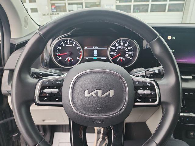 used 2022 Kia Carnival car, priced at $28,324