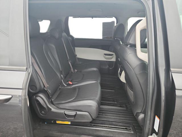 used 2022 Kia Carnival car, priced at $28,324