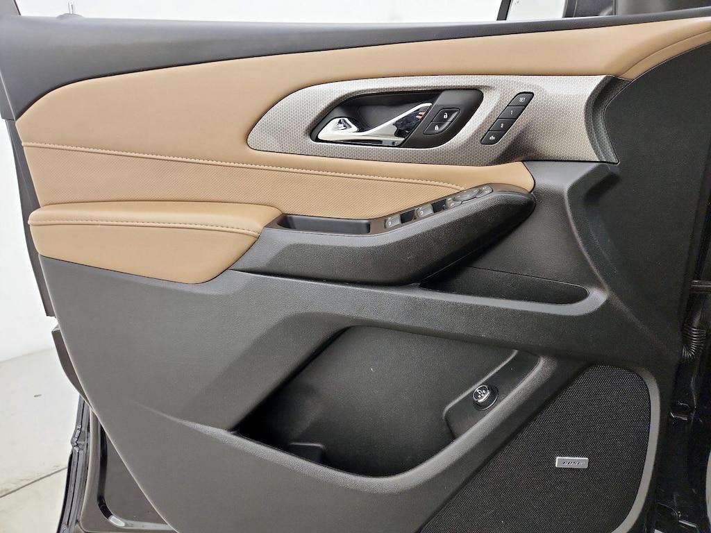 used 2023 Chevrolet Traverse car, priced at $28,998