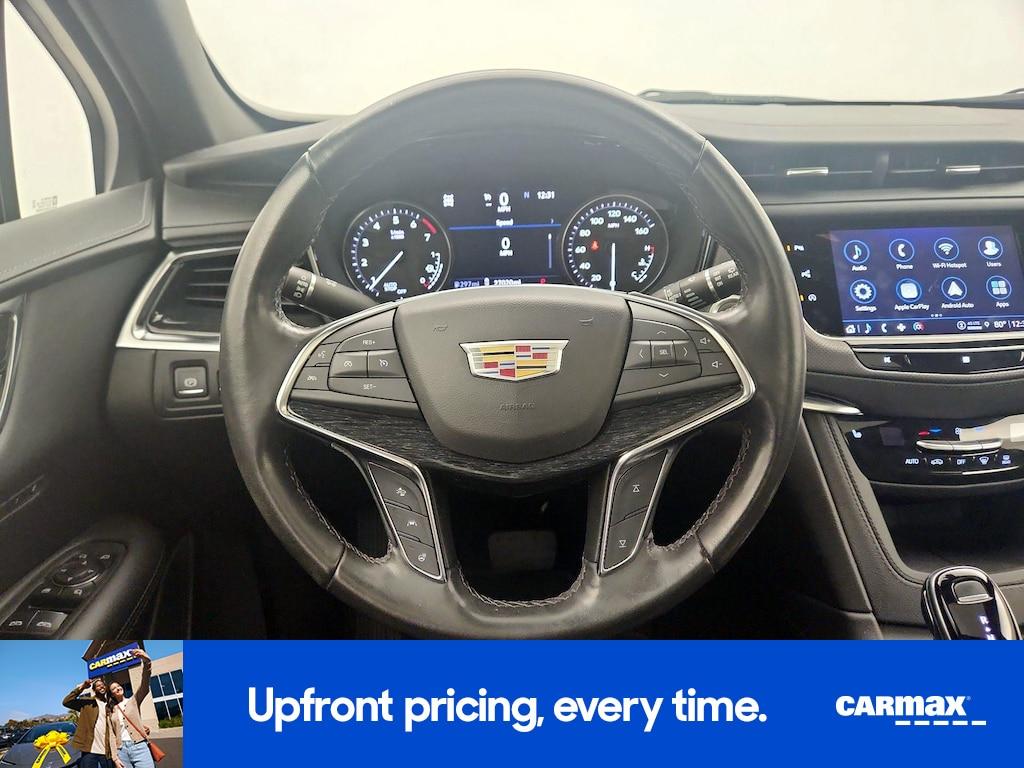 used 2021 Cadillac XT5 car, priced at $31,998