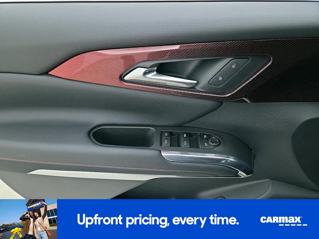 used 2025 Chevrolet Traverse car, priced at $45,998