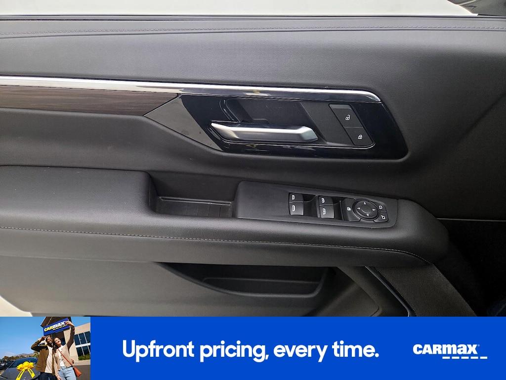 used 2025 Chevrolet Suburban car, priced at $56,998