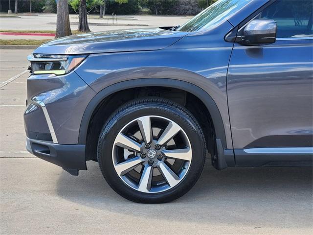 2023 Gray Honda Pilot