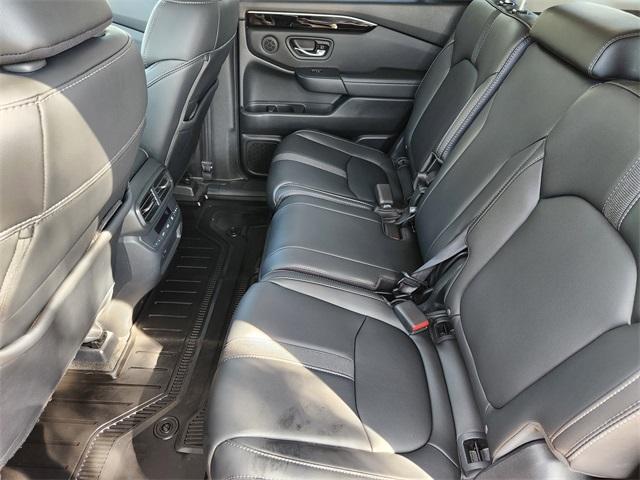2023 Gray Honda Pilot