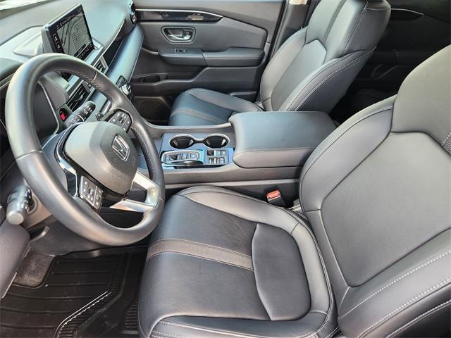 2023 Gray Honda Pilot