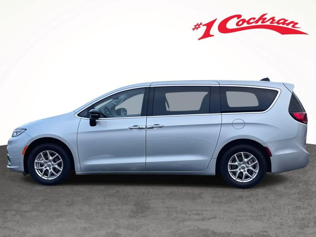 used 2024 Chrysler Pacifica car, priced at $23,500