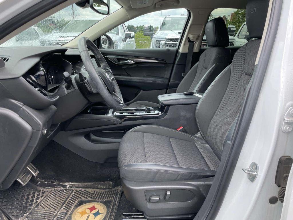used 2023 Buick Envision car, priced at $27,173