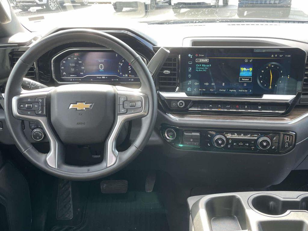 used 2025 Chevrolet Silverado 1500 car, priced at $40,468