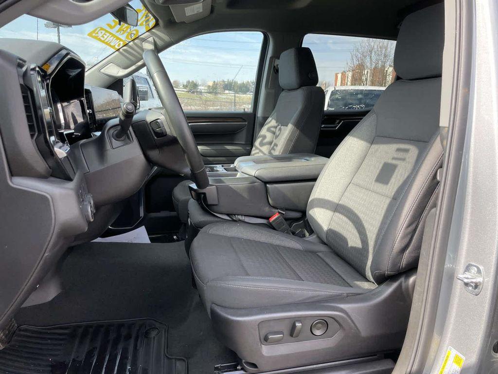 used 2025 Chevrolet Silverado 1500 car, priced at $40,468