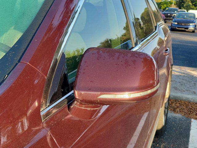 used 2011 Lincoln MKT car, priced at $6,495